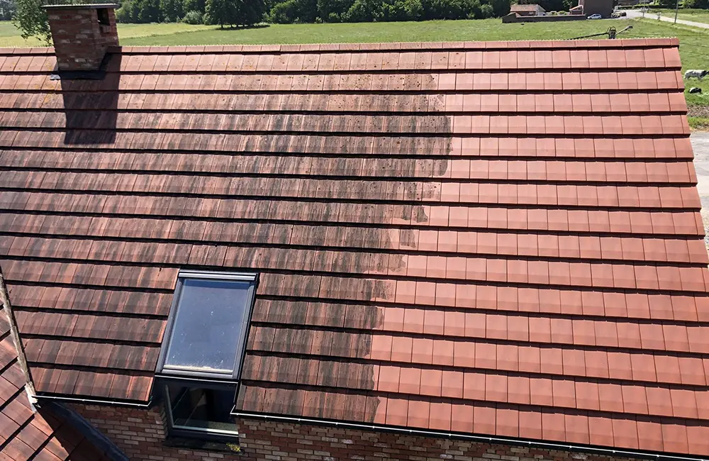 Un nettoyage en profondeur d'une toiture